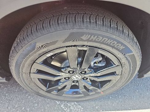 New 2026 Honda HR-V Sport image 17