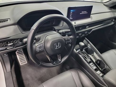 Used 2023 Honda Accord Sport image 11