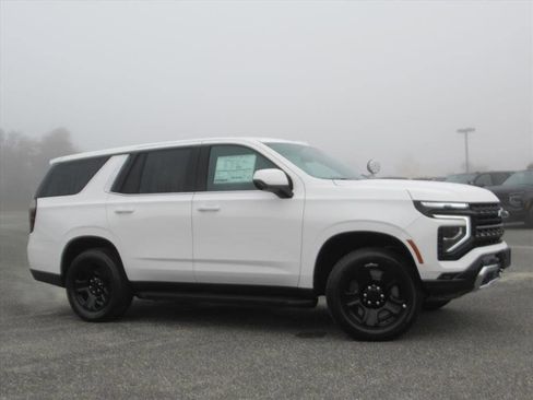 New 2025 Chevrolet Tahoe 2WD image 2