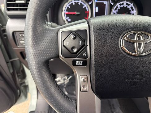 Used 2022 Toyota 4Runner TRD Sport AWD/4WD image 12