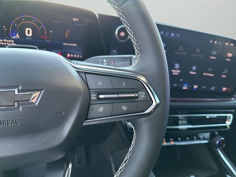 Used 2025 Chevrolet Traverse Z71 w/ Enhanced Driving Package image 31