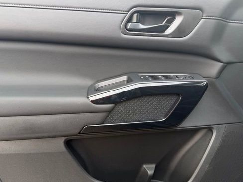 New 2026 Nissan Pathfinder SV image 11