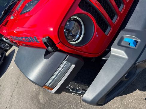 Used 2023 Jeep Wrangler Unlimited Rubicon 4xe AWD/4WD image 41