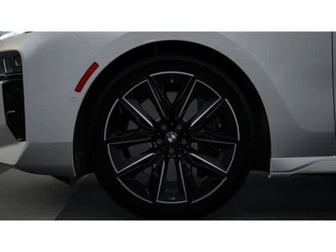 New 2025 BMW 760i xDrive image 7