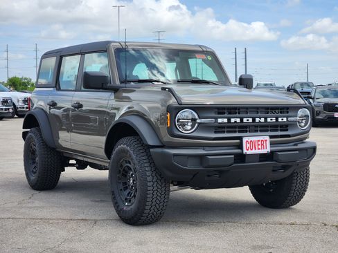 New 2026 Ford Bronco 4-Door w/ Sasquatch Package AWD/4WD image 2