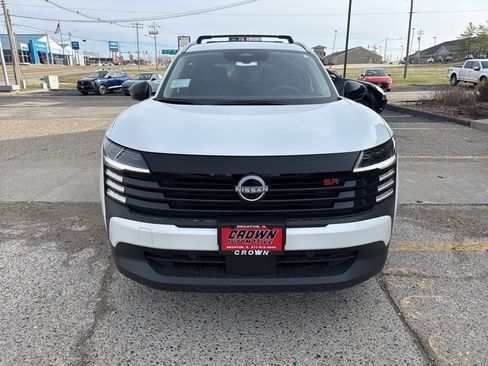 New 2026 Nissan Kicks SR image 9