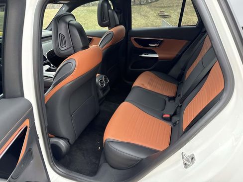 Used 2024 Mercedes-Benz GLC 300 GLC 300 image 15