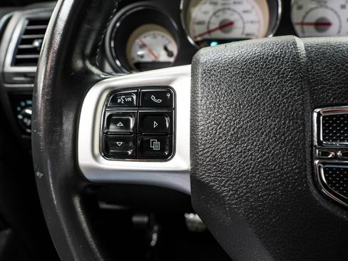 Used 2013 Dodge Challenger R/T RWD image 25
