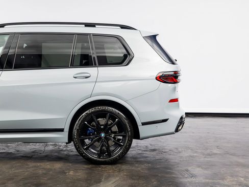 Used 2024 BMW X7 xDrive40i w/ M Sport Package image 13