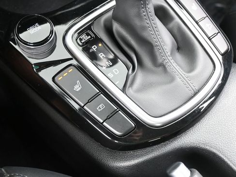 Used 2024 Kia Seltos EX image 25