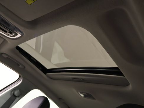 Certified 2025 Hyundai Elantra Limited FWD image 16
