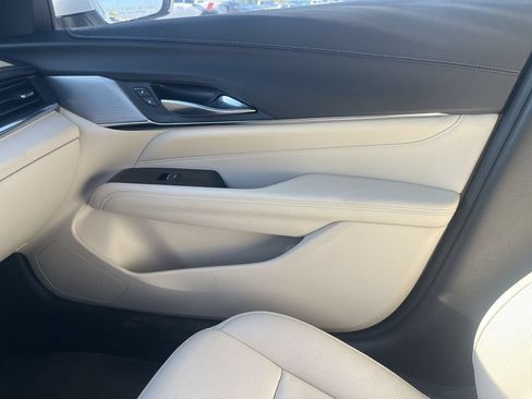 Certified 2025 Cadillac CT4 Premium Luxury AWD/4WD image 32