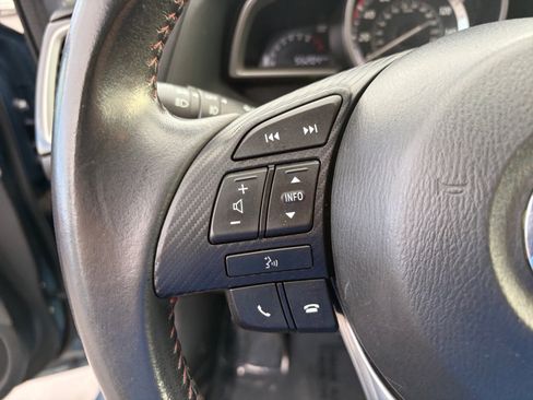 Used 2015 MAZDA MAZDA3 i Touring w/ Technology Package FWD image 14