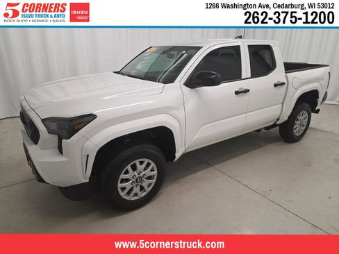 Used 2025 Toyota Tacoma SR AWD/4WD image 1