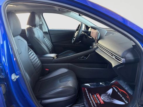 Used 2023 Hyundai Elantra Limited FWD image 20
