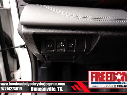 Used 2025 Subaru Outback Touring XT w/ Popular Package #2 AWD/4WD image 37