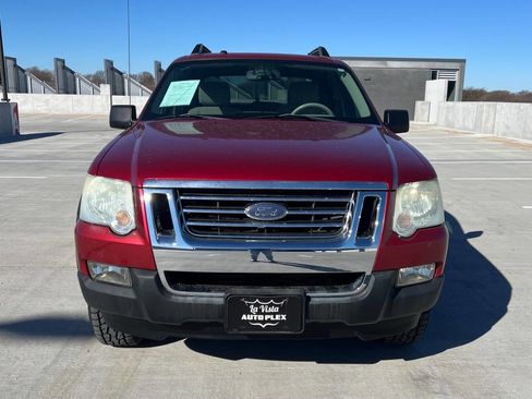 Used 2007 Ford Explorer Sport Trac XLT image 4