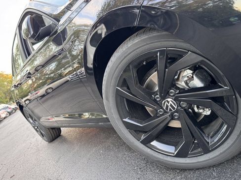 New 2025 Volkswagen Jetta SE image 9