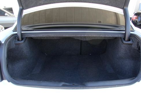 Used 2023 Chrysler 300 Touring w/ Sport Appearance Package RWD image 26