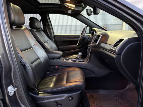 Used 2018 Jeep Grand Cherokee Limited image 5