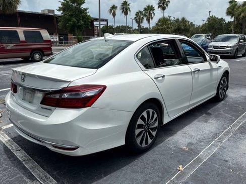 Used 2017 Honda Accord EX-L image 6