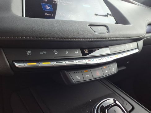 Certified 2023 Cadillac XT4 Luxury w/ Cold Weather Package FWD image 26