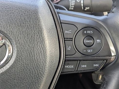 Used 2024 Toyota Camry SE image 25