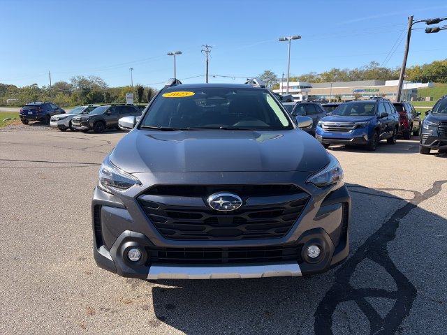 Used 2025 Subaru Outback Touring XT w/ Popular Package #2 AWD/4WD image 2