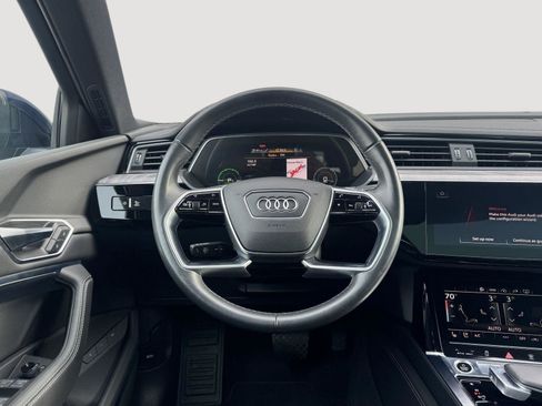 Used 2022 Audi e-tron Premium Plus w/ Premium Plus Package image 10