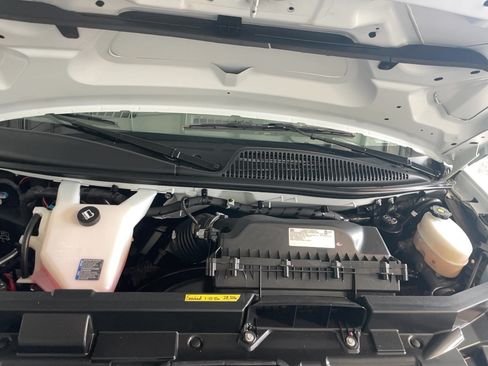 Used 2025 GMC Savana 3500 Extended RWD image 17