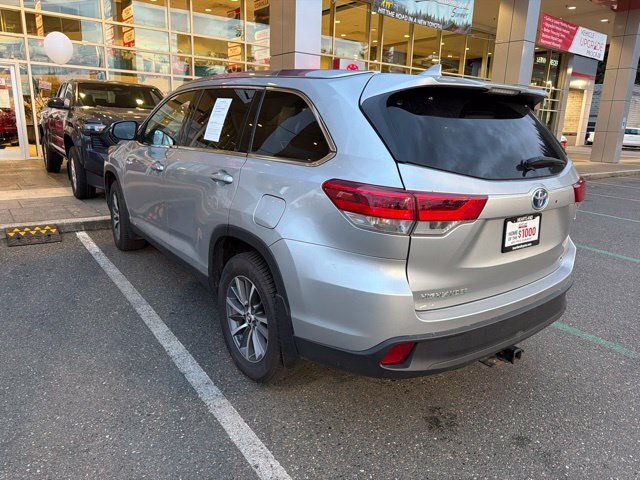 Used 2019 Toyota Highlander XLE AWD/4WD image 3