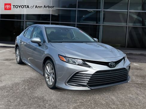 Used 2023 Toyota Camry LE image 1