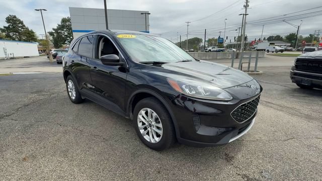 Used 2021 Ford Escape SE w/ Cold Weather Package AWD/4WD image 2