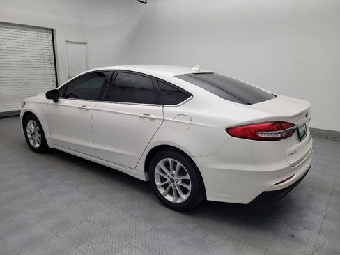 Used 2019 Ford Fusion SE image 3