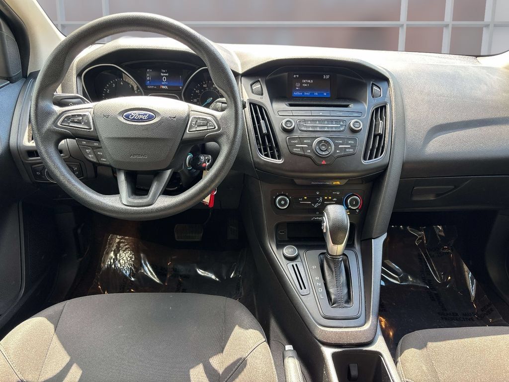 Used 2017 Ford Focus SE FWD image 12