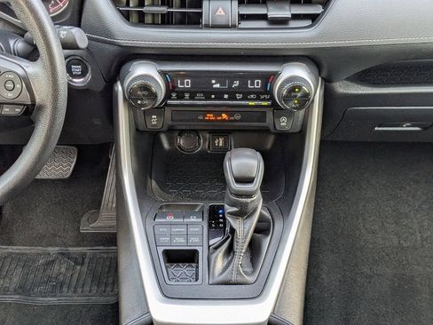 Used 2024 Toyota RAV4 XLE AWD/4WD image 19