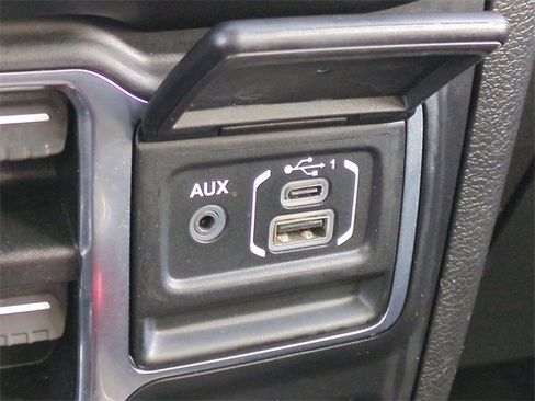 Used 2021 Jeep Gladiator Sport image 24