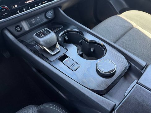 Used 2025 Nissan Rogue SV AWD/4WD image 43