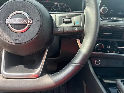 Used 2023 Nissan Rogue SV w/ SV Premium B Package FWD image 24