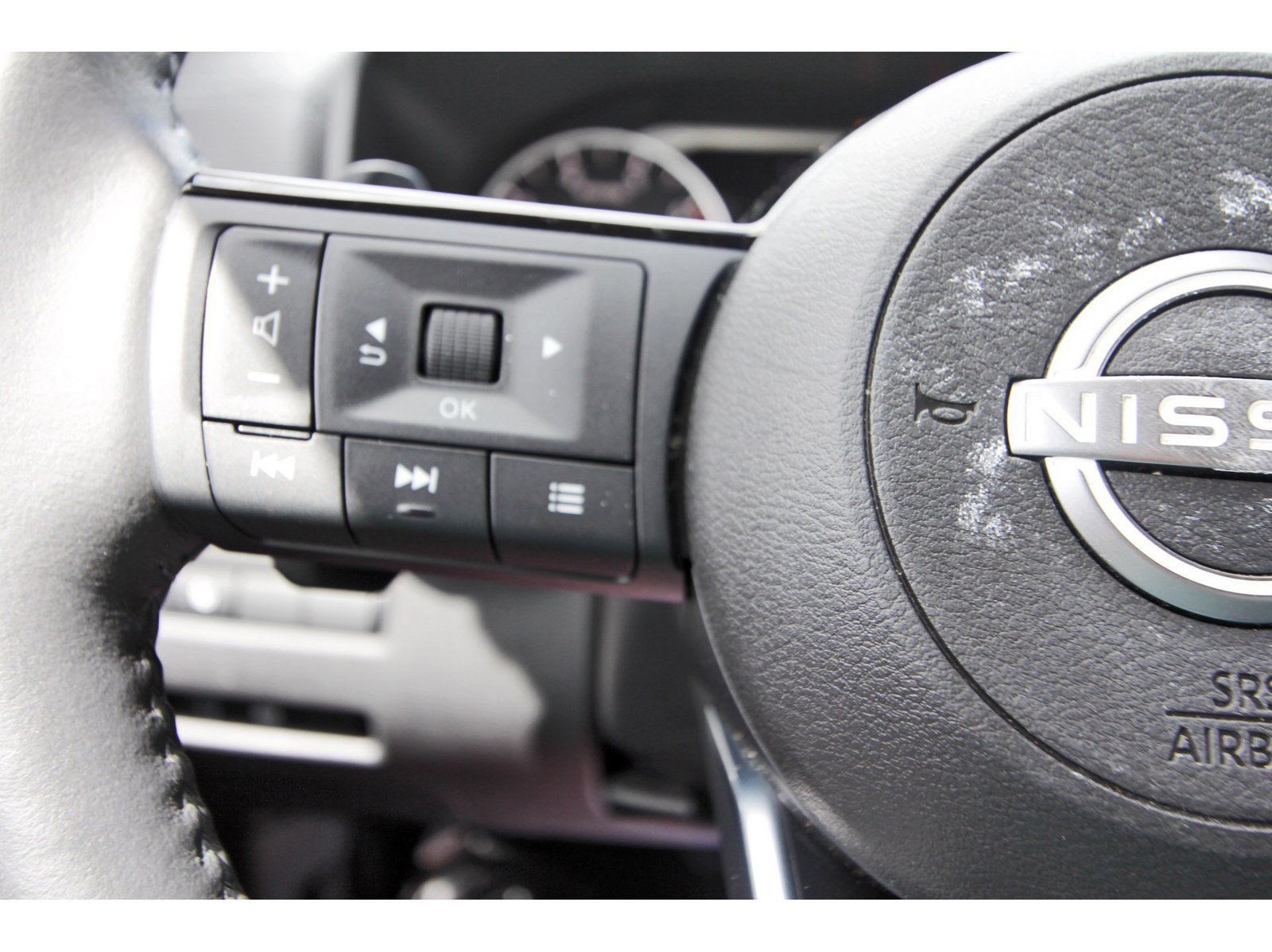 Used 2023 Nissan Rogue SV w/ SV Premium B Package FWD image 19