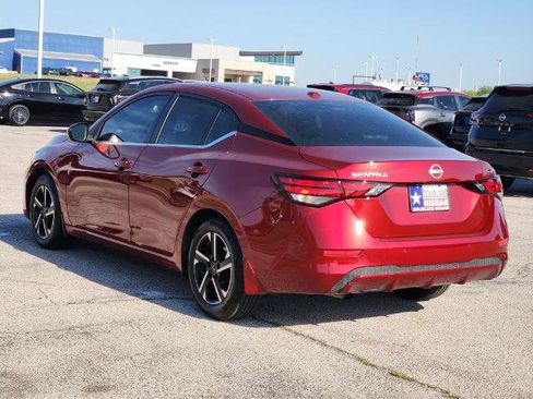 Certified 2024 Nissan Sentra SV FWD image 4
