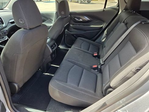Used 2023 GMC Terrain SLE w/ Driver Convenience Package FWD image 9