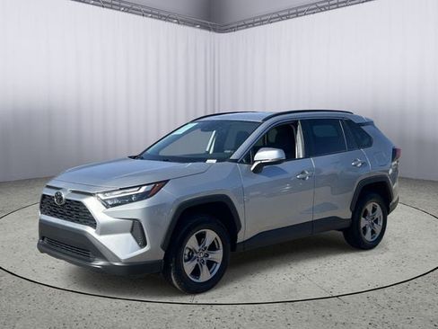 Used 2025 Toyota RAV4 XLE FWD image 1