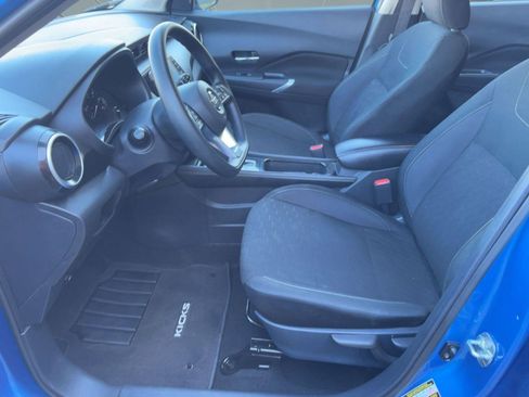 Used 2024 Nissan Kicks SV image 5