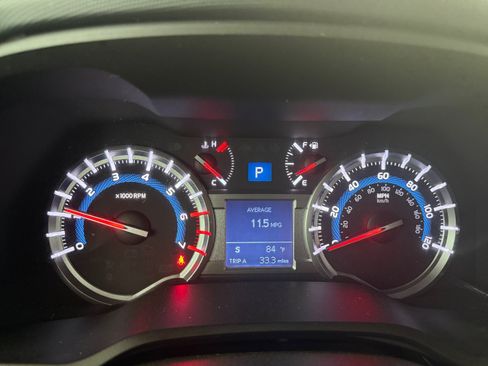 Used 2016 Toyota 4Runner SR5 Premium AWD/4WD image 17