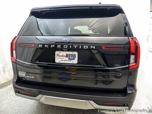Used 2025 Ford Expedition Platinum w/ Platinum Ultimate Package image 7