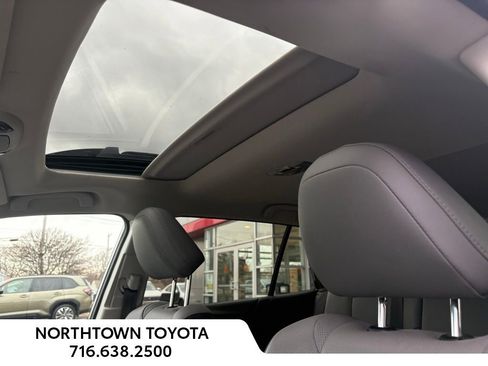 Used 2020 Subaru Outback Limited image 14