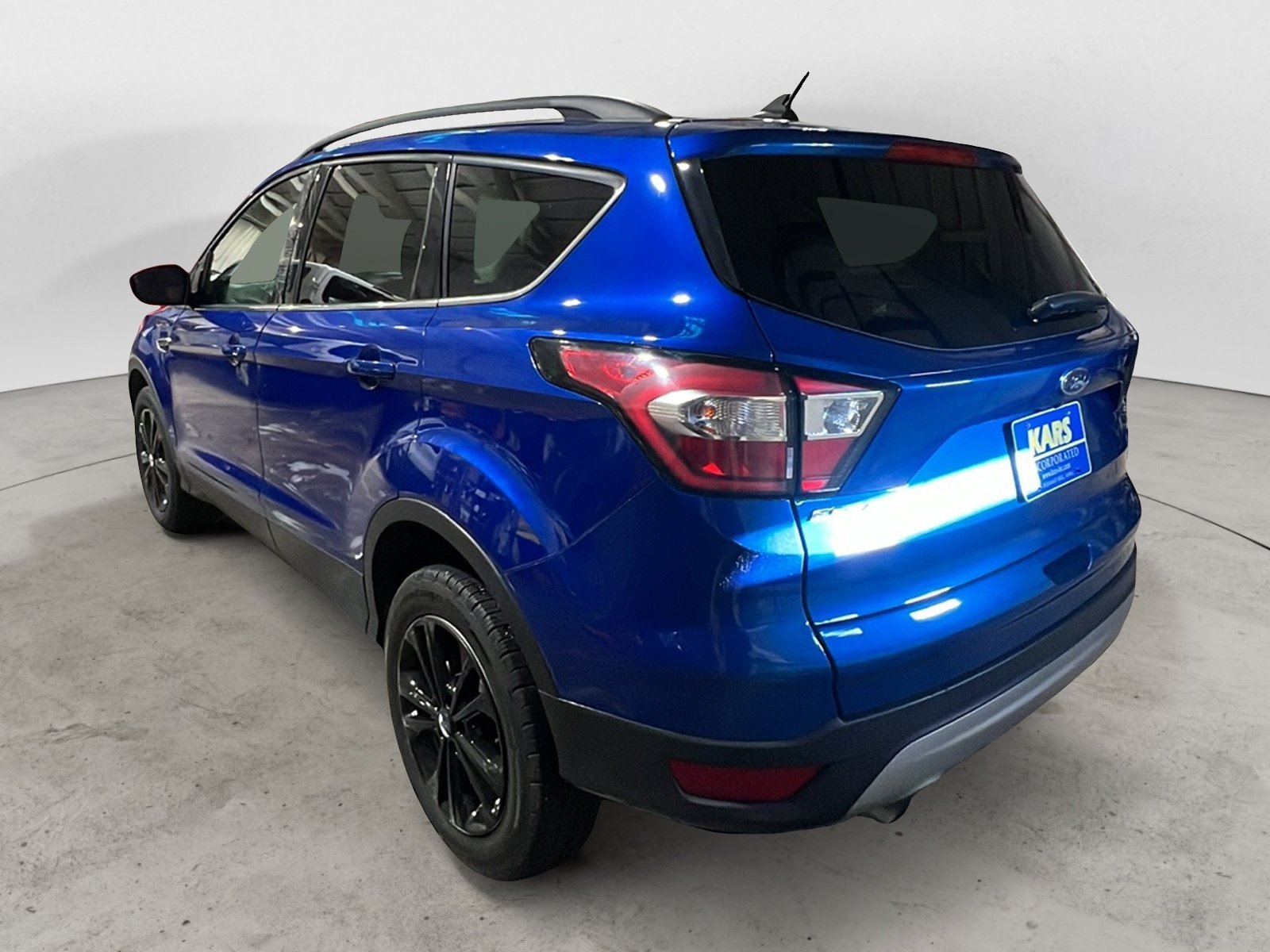 Used 2018 Ford Escape SEL w/ Ford Safe & Smart Package AWD/4WD image 4