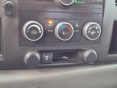Used 2013 Chevrolet Silverado 2500 W/T AWD/4WD image 14