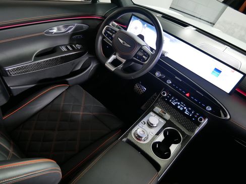 Used 2026 Genesis GV70 3.5T Sport Prestige AWD/4WD image 9